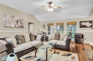 412 Glenbrook Dr, Kennedale, TX 76060 - Photo 2