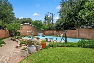 4924 Cobbs Dr, Waco, TX 76710 - Photo 4