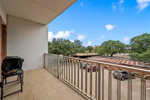 4924 Cobbs Dr, Waco, TX 76710 - Photo 2