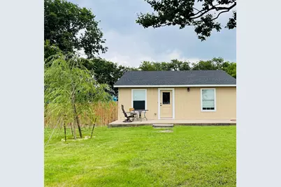 109 Lois Street, Waxahachie, TX 75165 - Photo 1