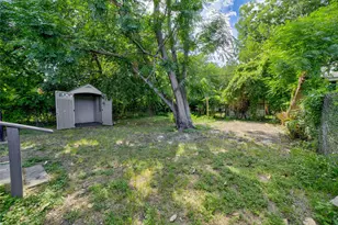 1933 Greenfield Ave, Fort Worth, TX 76102 - Photo 10
