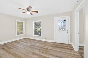 1933 Greenfield Ave, Fort Worth, TX 76102 - Photo 2