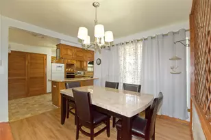 405 Meadow Dr, Gainesville, TX 76240 - Photo 6