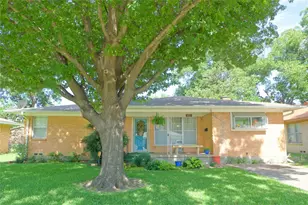 405 Meadow Dr, Gainesville, TX 76240 - Photo 1