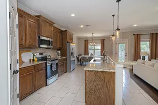 815 Chestnut Grove Dr, Cleburne, TX 76033 - Photo 6