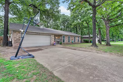 728 Lake Crest Parkway, Azle, TX 76020 - Photo 2