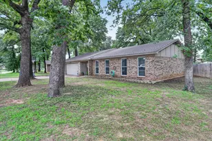 728 Lake Crest Pkwy, Azle, TX 76020 - Photo 4