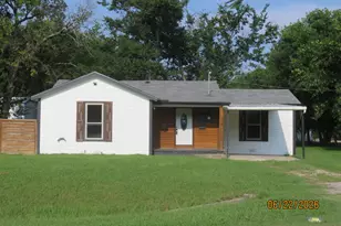 705 S Patterson St, Campbell, TX 75422 - Photo 2