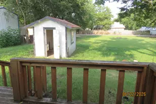 705 S Patterson St, Campbell, TX 75422 - Photo 14