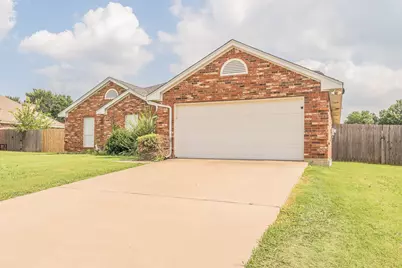 425 Madison Place, Ponder, TX 76259 - Photo 4