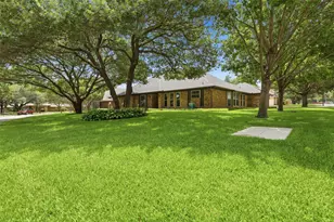 4217 Candlewind Ln, Fort Worth, TX 76133 - Photo 2