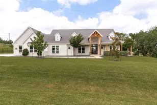 1404 Tucker Pl, Celina, TX 75009 - Photo 2