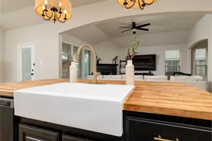 1028 Wildwood Dr, Joshua, TX 76058 - Photo 18