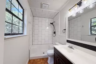 3805 Brookfield Dr, Arlington, TX 76001 - Photo 10
