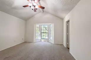 3805 Brookfield Dr, Arlington, TX 76001 - Photo 4