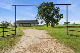 1727 Lcr 124, Mount Calm, TX 76673 - Photo 20