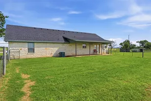 1727 Lcr 124, Mount Calm, TX 76673 - Photo 24