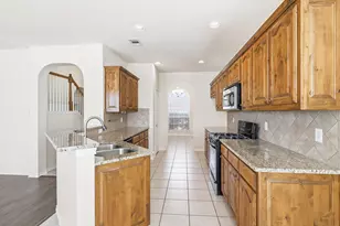 12801 Parkersburg Dr, Fort Worth, TX 76244 - Photo 8