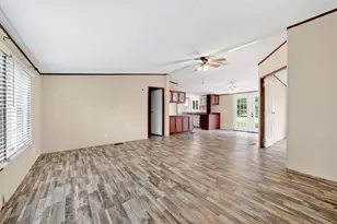 929 W Sterrett Rd, Waxahachie, TX 75167 - Photo 14