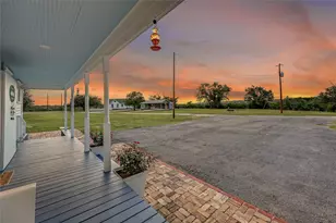 13471 Cedar Valley Rd, Salado, TX 76571 - Photo 4