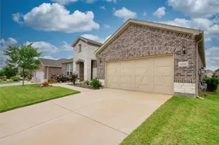 1125 Cornerstone Dr, Little Elm, TX 76227 - Photo 2