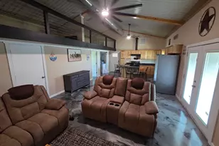 613-B N Access Rd, Tye, TX 79603 - Photo 10