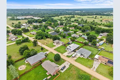 305 Ashwood Street, Azle, TX 76020 - Photo 40