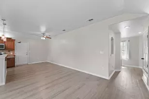 305 Ashwood St, Azle, TX 76020 - Photo 12