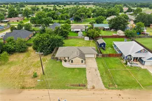 305 Ashwood St, Azle, TX 76020 - Photo 38