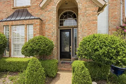 8625 Old Oak Drive, Irving, TX 75063 - Photo 4