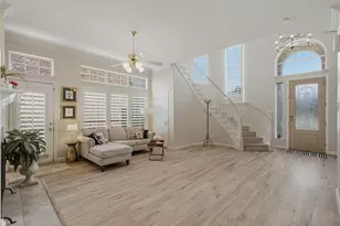 8625 Old Oak Dr, Irving, TX 75063 - Photo 8