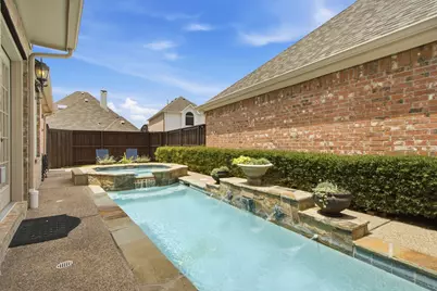 8625 Old Oak Drive, Irving, TX 75063 - Photo 32