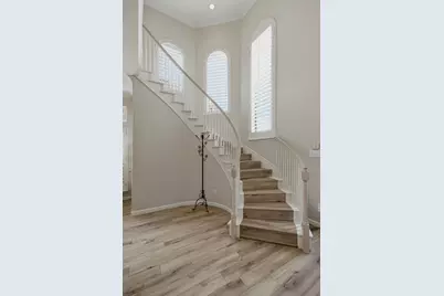 8625 Old Oak Drive, Irving, TX 75063 - Photo 24