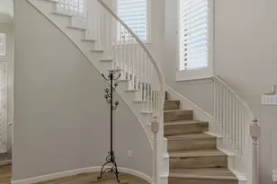 8625 Old Oak Dr, Irving, TX 75063 - Photo 24