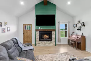 832 Vz County Rd 4512, Ben Wheeler, TX 75754 - Photo 6