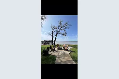 325 Bay Court, Gun Barrel City, TX 75156 - Photo 2