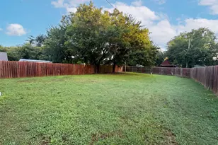 709 W Hull St, Denison, TX 75020 - Photo 16