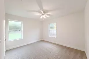 709 W Hull St, Denison, TX 75020 - Photo 12