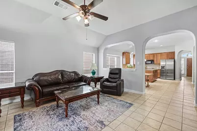 8586 Robertson Drive, Frisco, TX 75036 - Photo 4