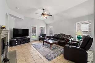8586 Robertson Dr, Frisco, TX 75036 - Photo 2