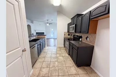 1618 Hillside Drive, Waxahachie, TX 75165 - Photo 6