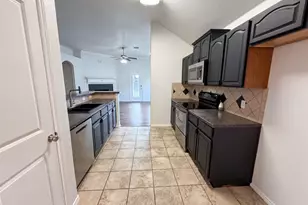 1618 Hillside Dr, Waxahachie, TX 75165 - Photo 6