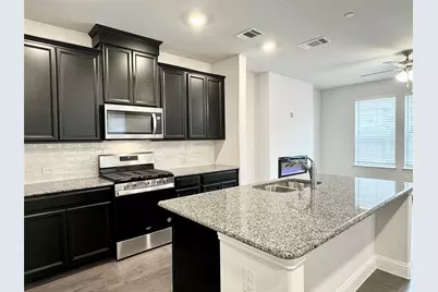 7837 Bayside Drive, Rowlett, TX 75088 - Photo 6