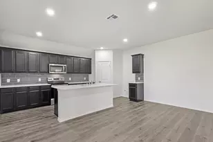 499 Sebastian Ln, Waxahachie, TX 75165 - Photo 4