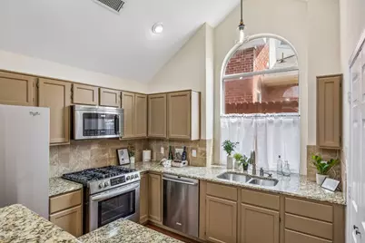 1710 Dartbrook Drive, Rowlett, TX 75089 - Photo 12