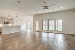 6817 Trail Rock Dr, Benbrook, TX 76126 - Photo 4
