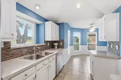 4203 Meadow Ridge Drive, Carrollton, TX 75010 - Photo 16