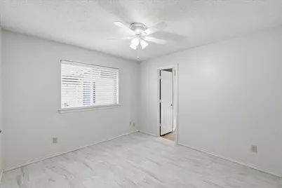 4203 Meadow Ridge Drive, Carrollton, TX 75010 - Photo 28