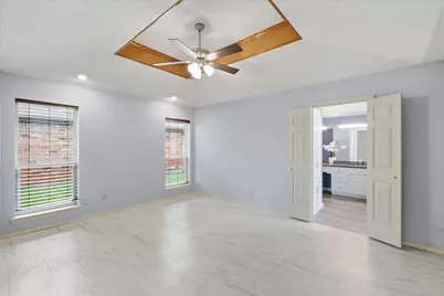 4203 Meadow Ridge Drive, Carrollton, TX 75010 - Photo 18