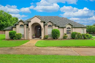 1718 Wanda Way, Arlington, TX 76001 - Photo 1